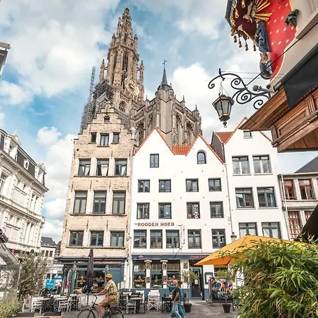 Tempel Cathedral In The Heart Of Apartment *